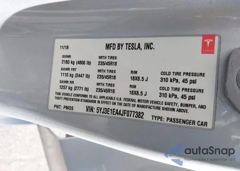 2018 Tesla Model 3 Long Range/Mid Range z USA, uszkodzony, nr VIN 5YJ3E1EA4JF077382